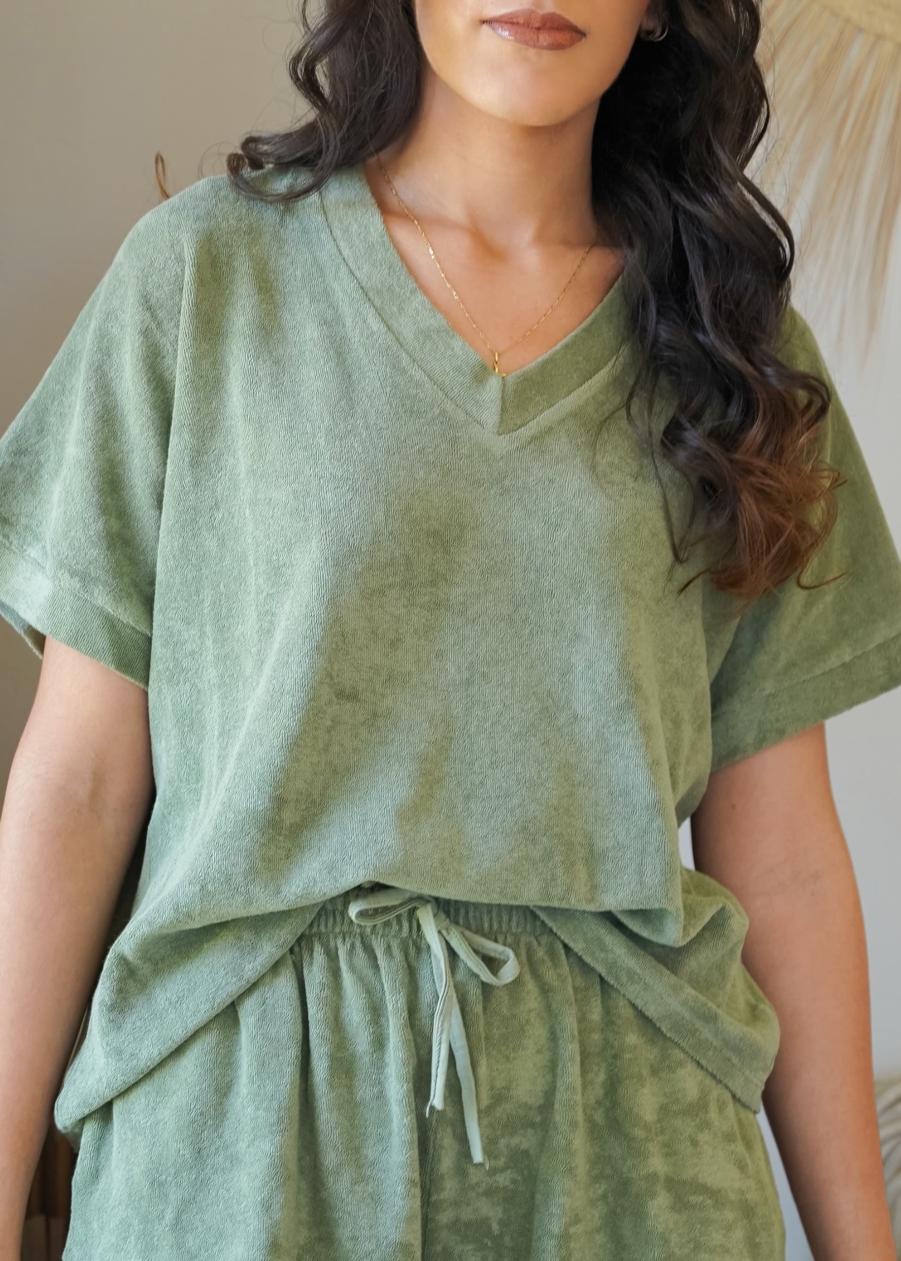 Top Rizo Verde Escote V