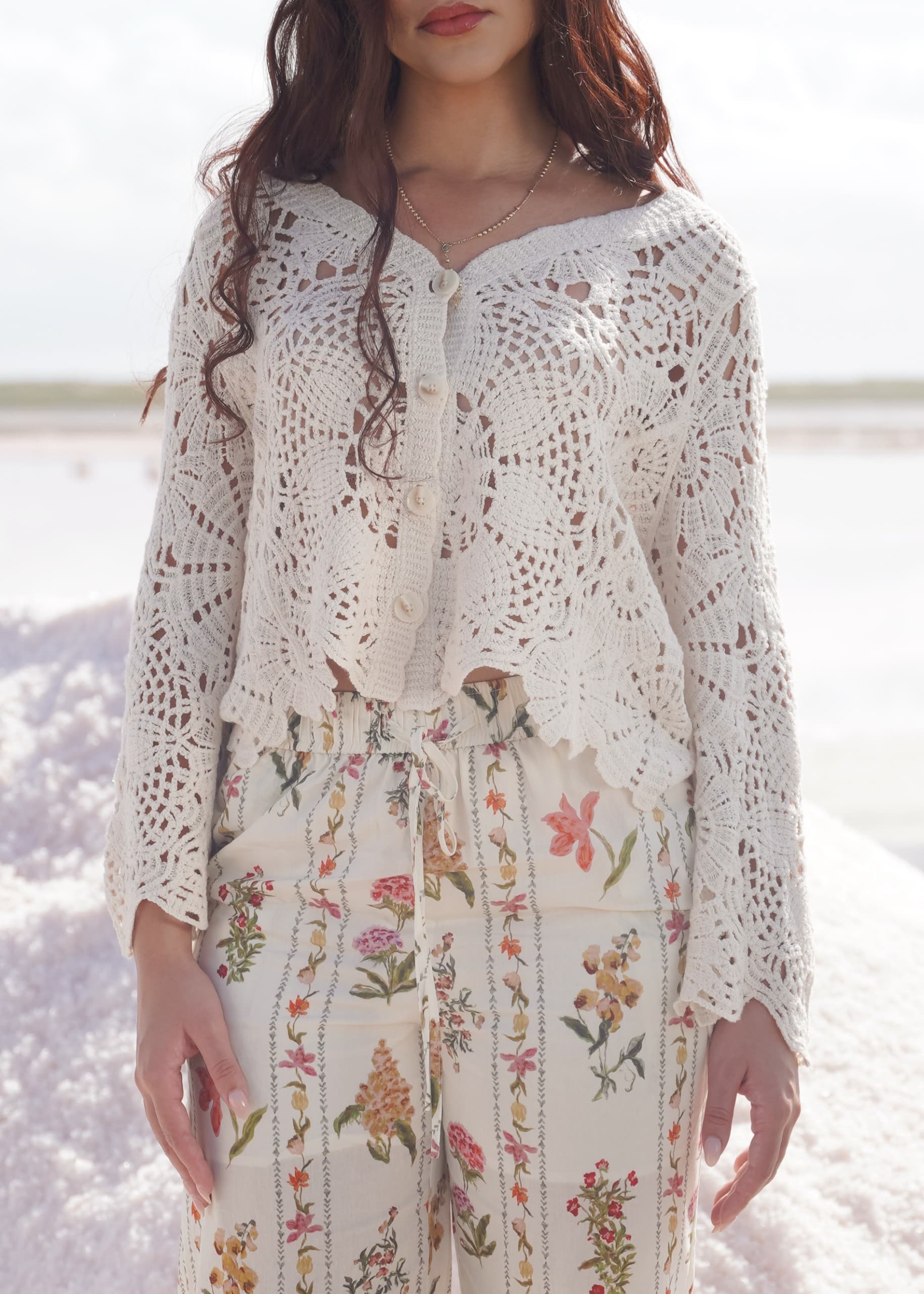 Blusa Calada Crop Manga Campana